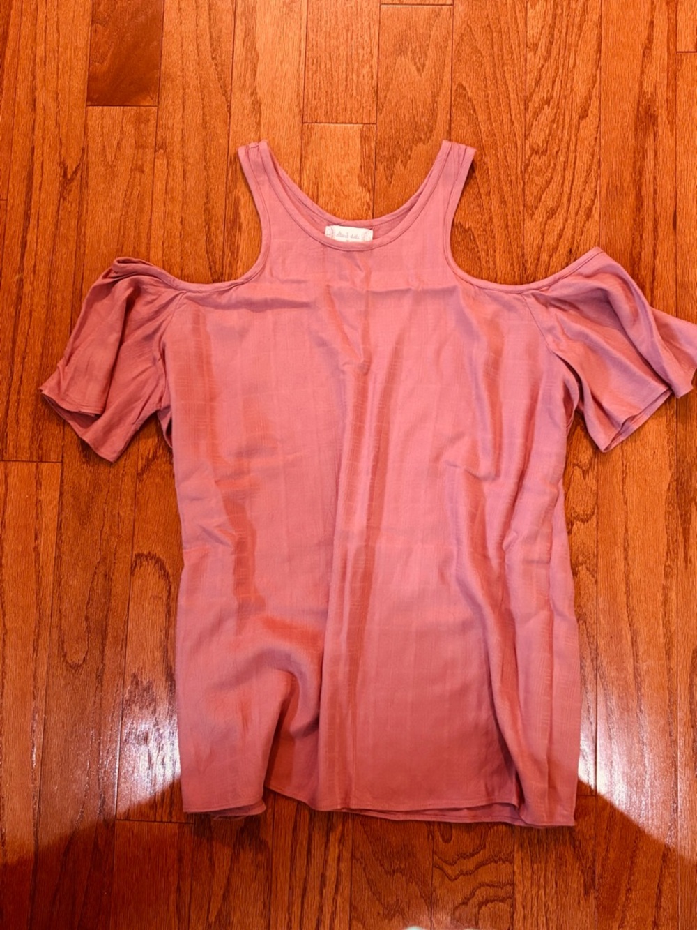 Altar'd State Cold-Shoulder Top. Sz M